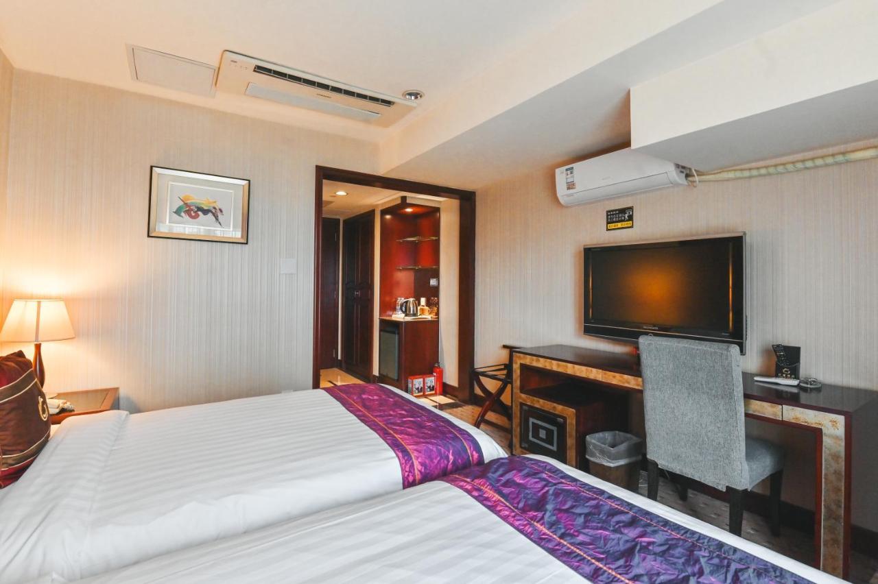 Royal Plaza Hotel Canton Extérieur photo