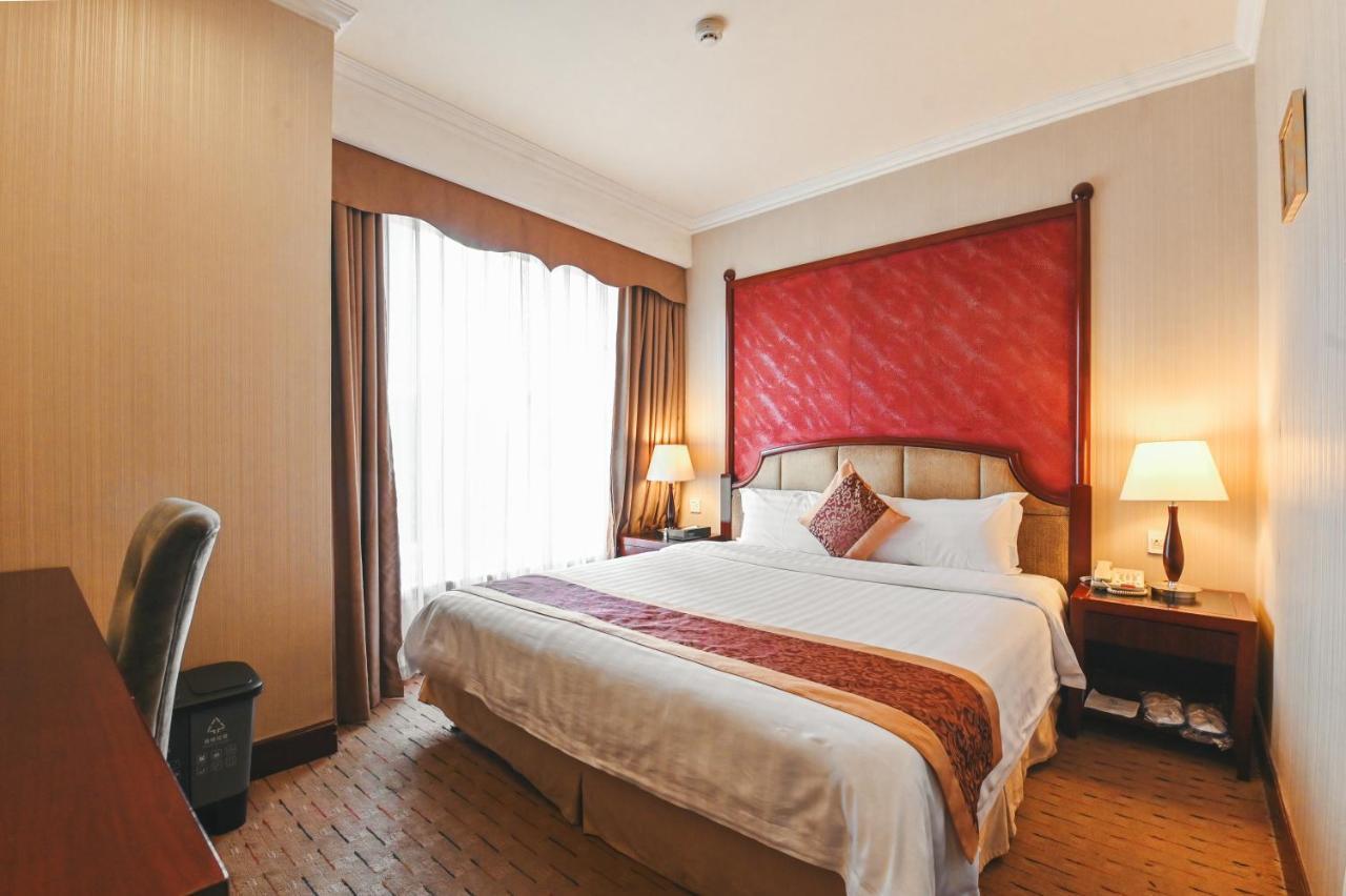 Royal Plaza Hotel Canton Extérieur photo