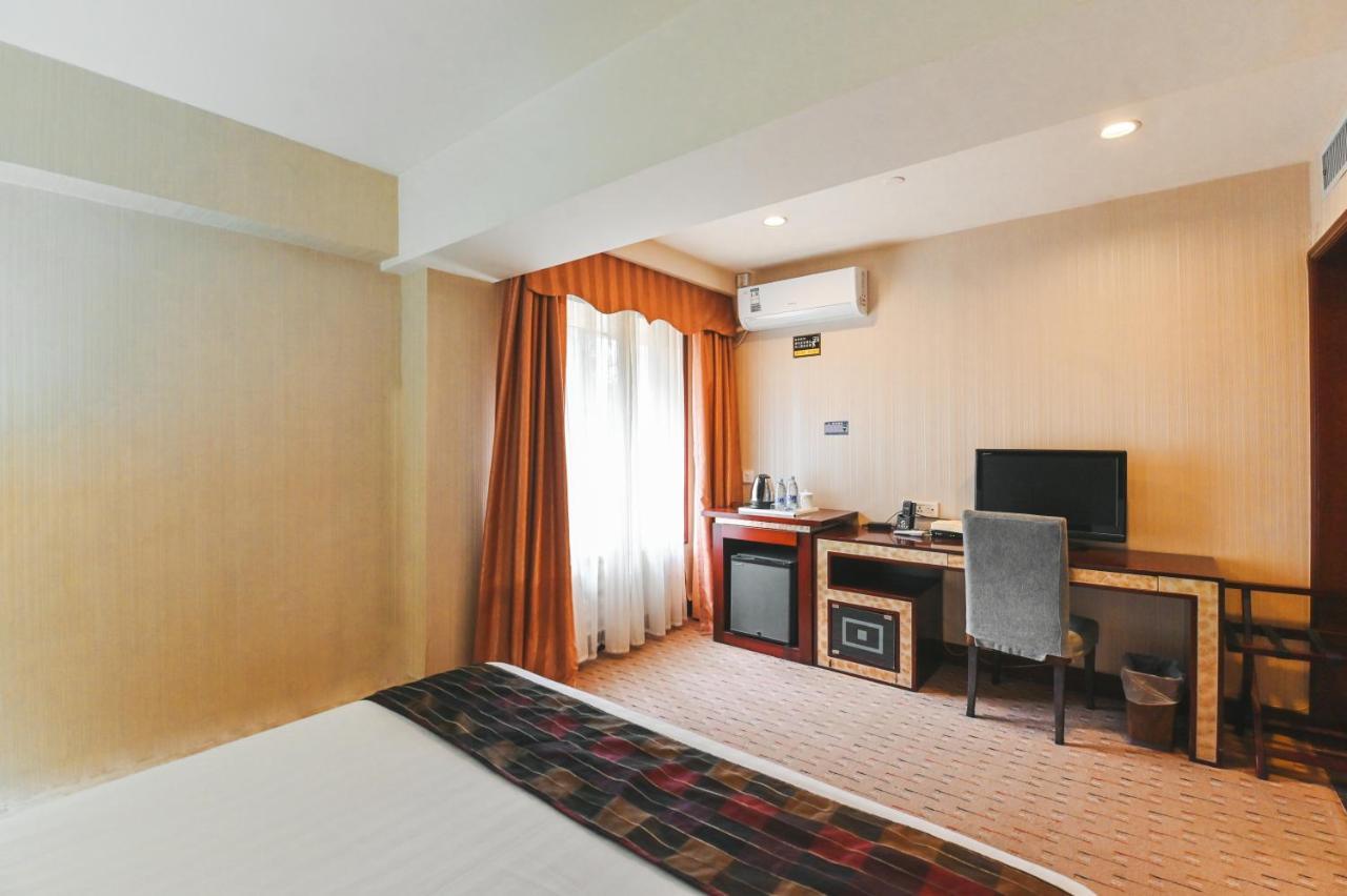 Royal Plaza Hotel Canton Extérieur photo